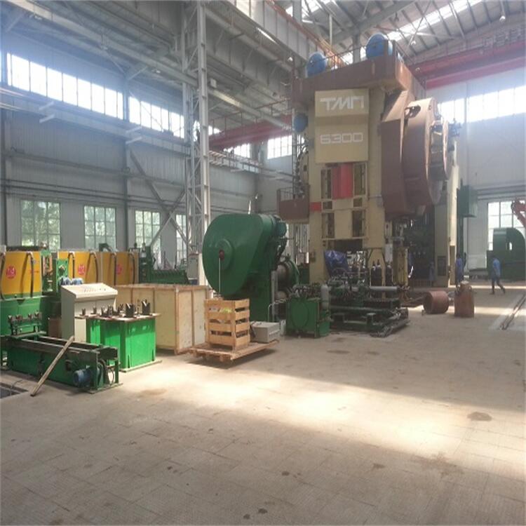 6300噸熱膜鍛配套火車鉤尾框生產線.jpg